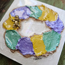 Textured King Cake on 5x5 Wooden Board